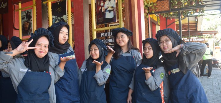 Mahasiswa THP Kunjungi Agroindustri Pengolahan Pangan dan Hasil Pertanian Mahasiswa THP Kunjungi Agroindustri Pengolahan Pangan dan Hasil Pertanian